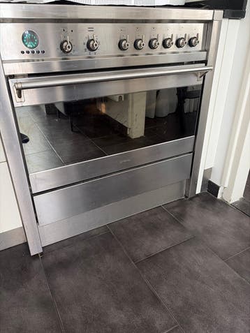 Gratis Smeg Fornuis met Oven - RVS - Gebruikt