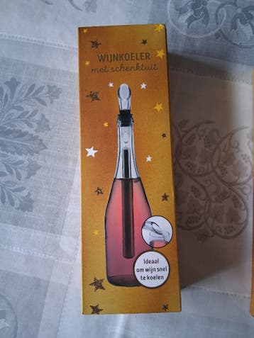 Wijnkoeler met schenktuit