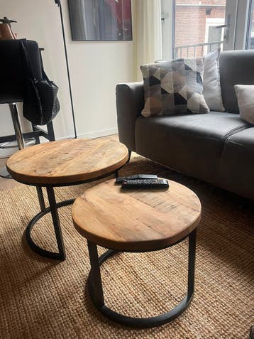 Gratis set van 2 ronde bijzettafels, mangohout en metaal