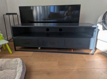 Gratis metalen tv meubel 165 cm breed met 3 lades