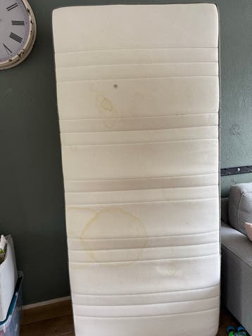 2x Gratis matras 90x200 - Gebruikt met kringen