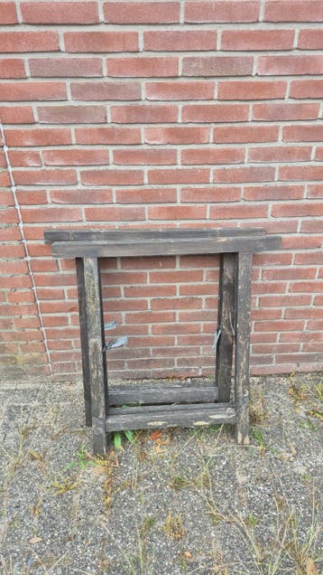 Oude tuintafel gratis af te halen (evt. brandhout)