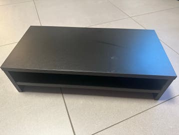 Zwart computerstandaard / monitorverhoger