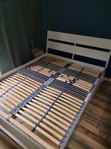 Tweepersoonsbed zonder lattenbodems (160x200) / IKEA TRYSIL