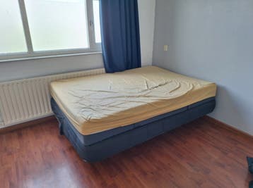 Gratis af te halen slaapbank+emma matras