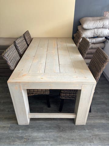 Robuuste houten eettafel - Landelijke stijl
