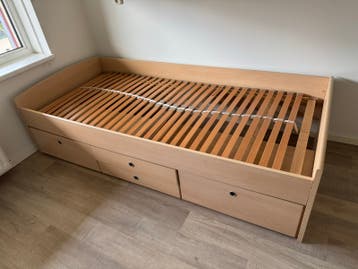 Eenpersoonsbed met 4 lades en lattenbodem