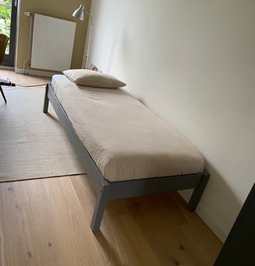 Houten bed frame