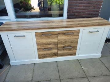 GRATIS Dressoir