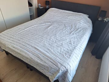 Tweepersoons boxspring 160x200cm GRATIS OP TE HALEN