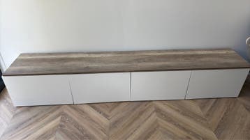 Besta kast met losse plank