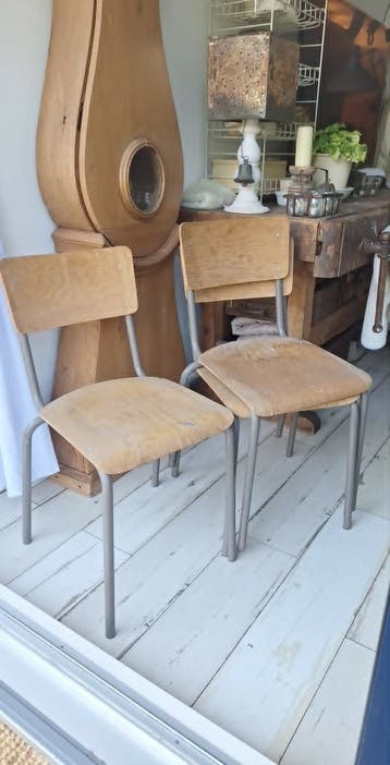 GRATIS 5 vintage stoelen
