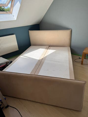 Bed 160x210
