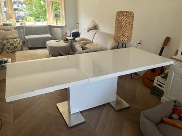 Moderne uitschuifbare eettafel wit hoogglans