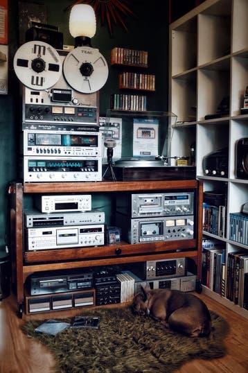 Gezocht Gratis audio versterkers radio's etc.
