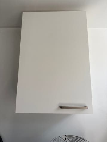 Gratis af te halen: Witte bovenkast voor keuken
