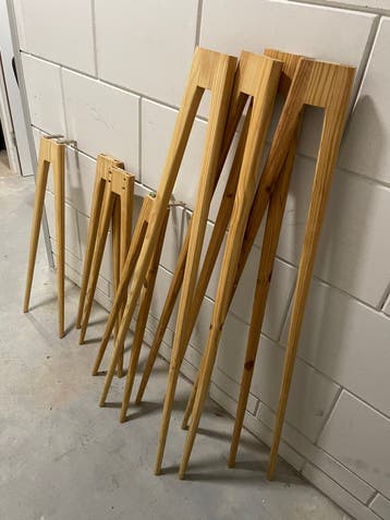 Houten poten incl metalen beugels