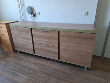 Mooi dressoir  gratis