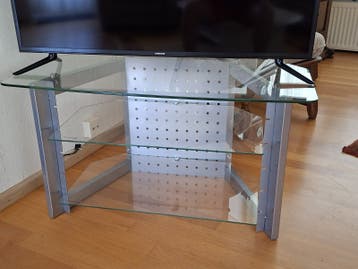 Glazen TV-meubel met metalen frame