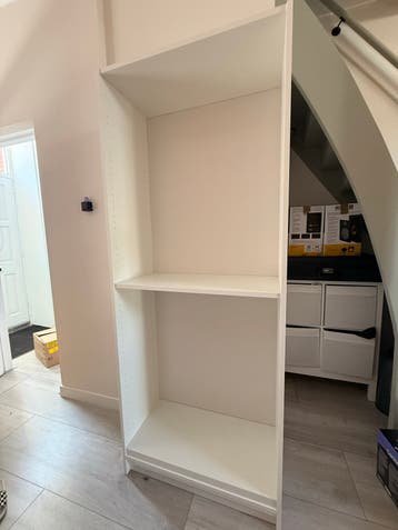 GRATIS IKEA BILLY boekenkast wit 80x39x202cm met planken