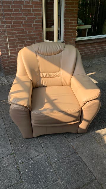 Gratis zacht leren fauteil stoel beige