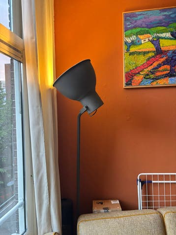 Gratis vloerlamp Hektar - ophalen 1/2 juli