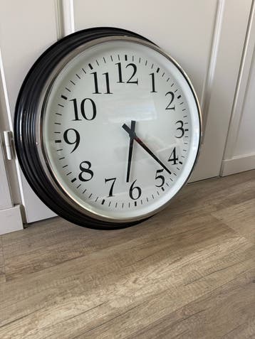 Gratis Ikea Bravur Klok - 60 cm diagonaal