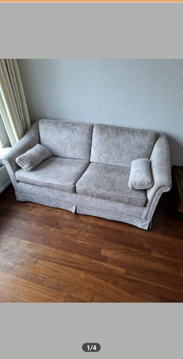 Comfortabele 2-zits bank met bloemmotief