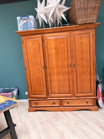 Gratis Robuuste Vintage Houten Kast - Zelf demonteren/ophale