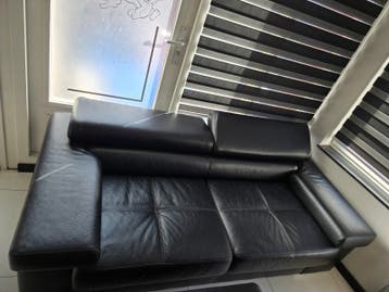 Zwarte leren bank met hocker