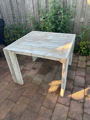 Eettafel van oud gebruikt hout 100x100cm