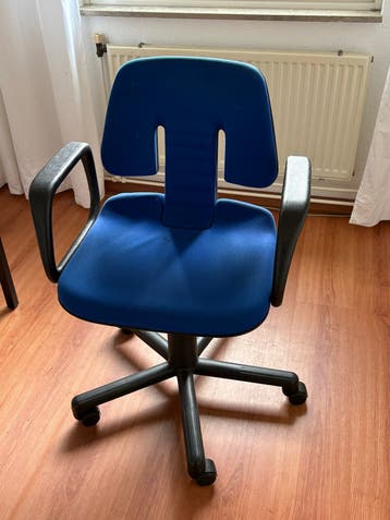 Gratis af te halen: Blauwe bureaustoel