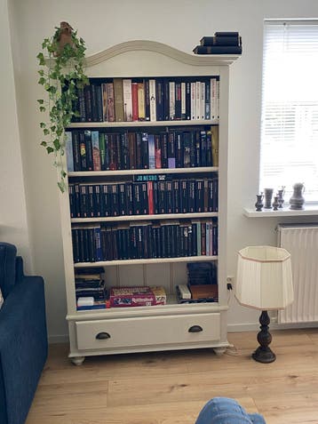 Gratis Boekenkast met 1 Lade - H190 B100 D35 cm