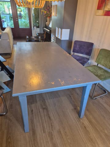 Eettafel hout grijs geverfd - Gratis