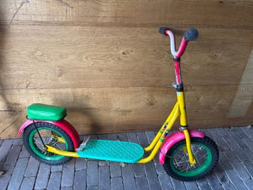 Loeki step met zitje - Kleurrijke kinderstep