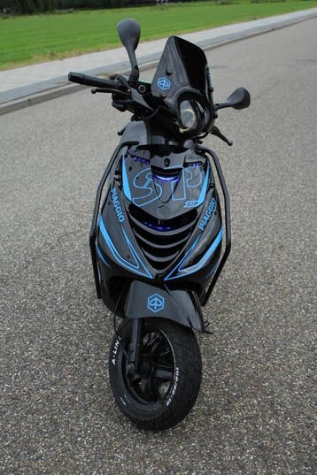Motorisch goede, oudere gebruikte zip gezocht!