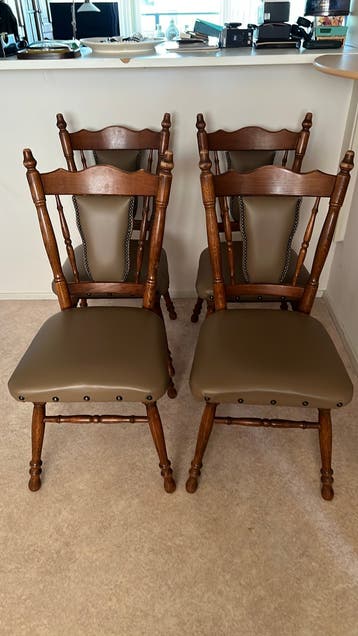 Eetkamer stoelen