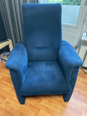 Comfortabele blauwe fauteuil - ideaal voor ontspanning