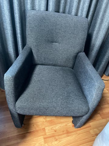 Donkergrijze verrijdbare stoelen (2 stuks)