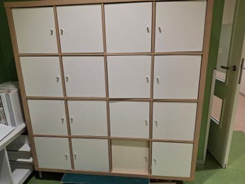 IKEA Kast met 15 vakken en deurtjes (met herstelpunten)