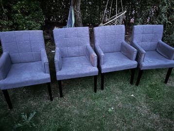 Gratis stoelen en losse kussentjes