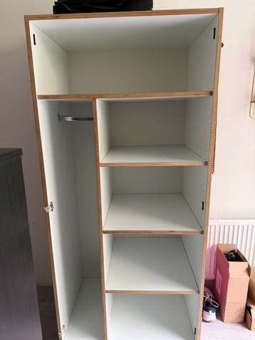 Kleding kast zonder deuren