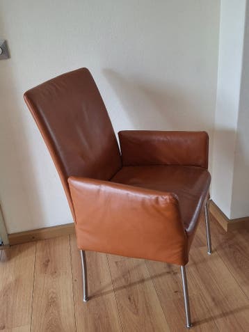 GRATIS 4 Eetkamerstoelen Cognac kleur