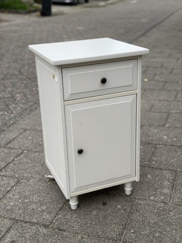 Ikea Hemnes nachtkastje met lade en deurtje