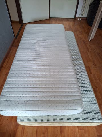 2x  1 persoons matrassen GRATIS