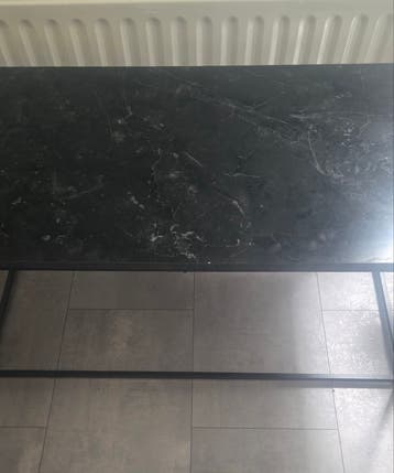 Salontafel met marmerlook blad en metalen onderstel