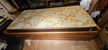 Houten bedframe met matras - 90x200 cm