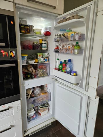 Gratis af te halen: Zanussi inbouw koel- en vriescombinatie