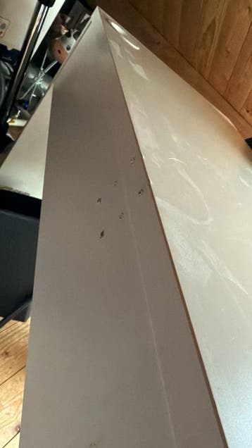 IKEA Micke bureau met lades - beschadigd