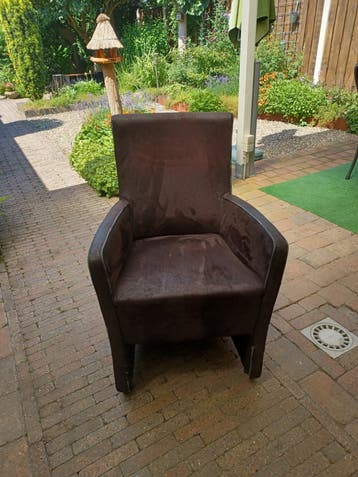 Comfortabele bruine fauteuils